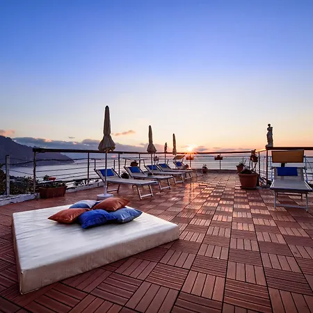 B&B H.h. 르 팔메 아말피