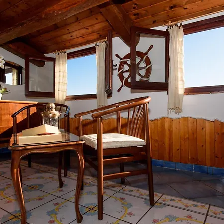 H.h.le Palme Bed and Breakfast 2*