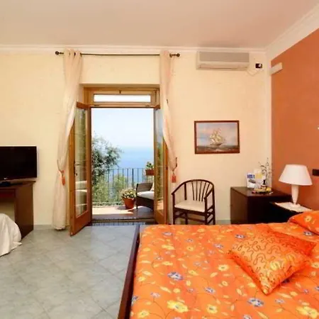 Bed and Breakfast H.h.le Palme Αμάλφι